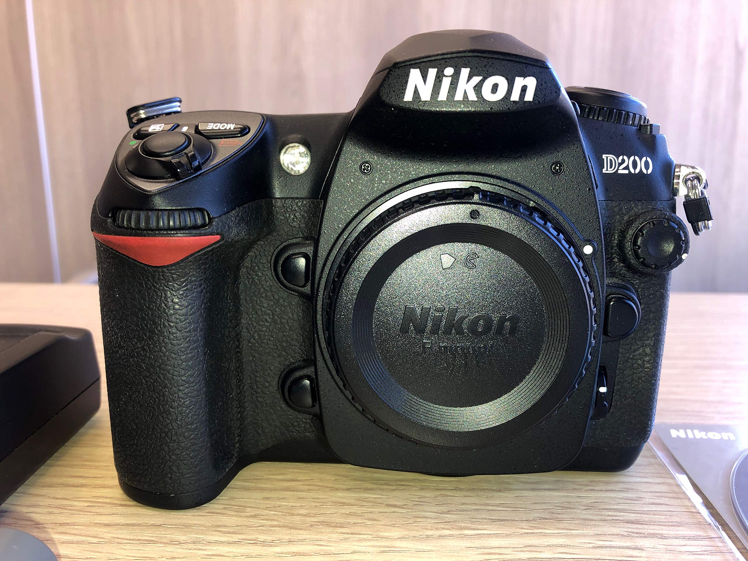 Amazon | Nikon デジタル一眼レフカメラ D200 ボディ本体 | デジタル
