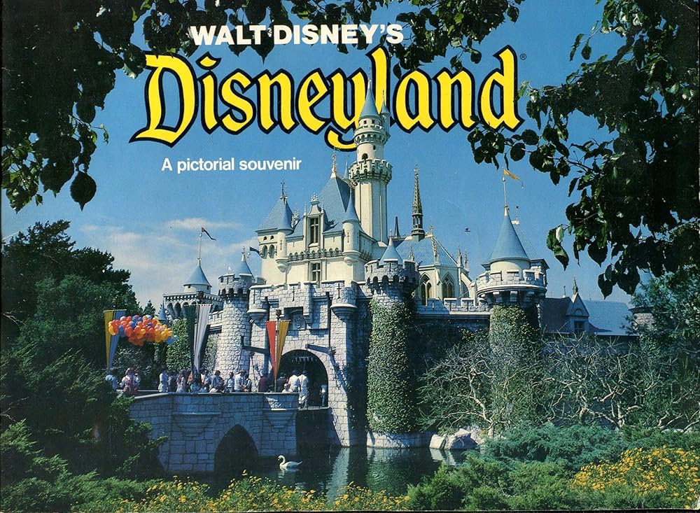 Walt Disney's Disneyland - A Pictorial Souvenir: unknown author
