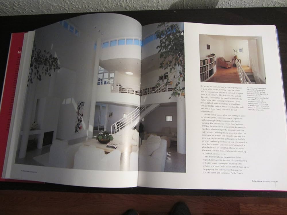 Amazon.co.jp: Modern House : Welsh, John: Foreign Language Books