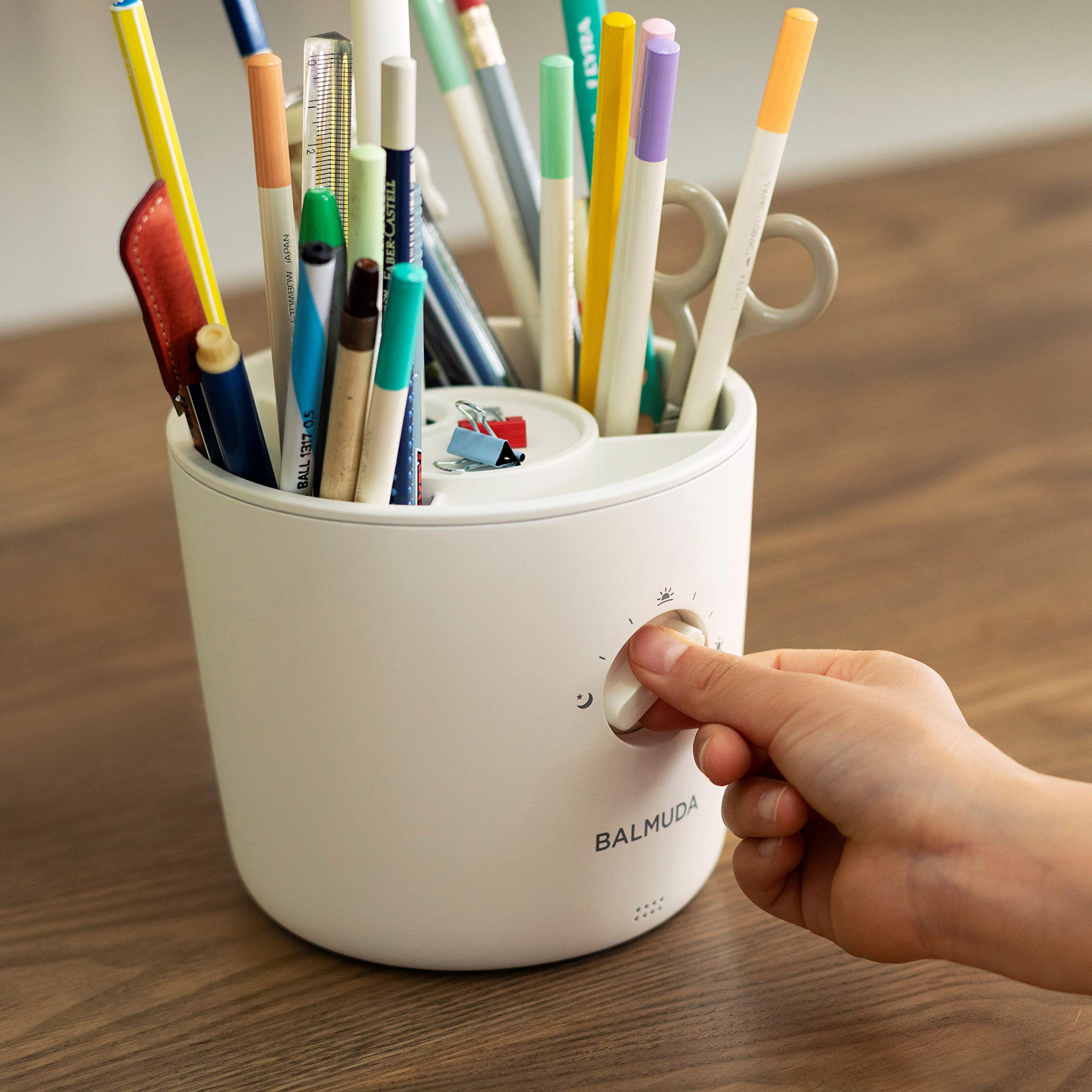 Amazon | バルミューダ ザ・ライト 太陽光LEDデスクライト ホワイト