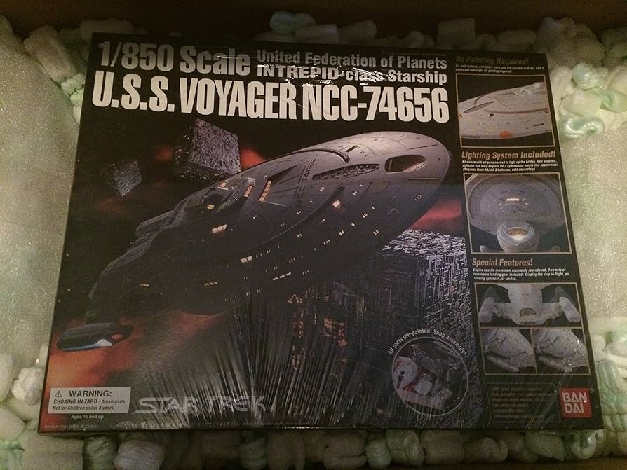 Amazon | スタートレック 1/850スケール U.S.S.ヴォイジャーNCC-74656
