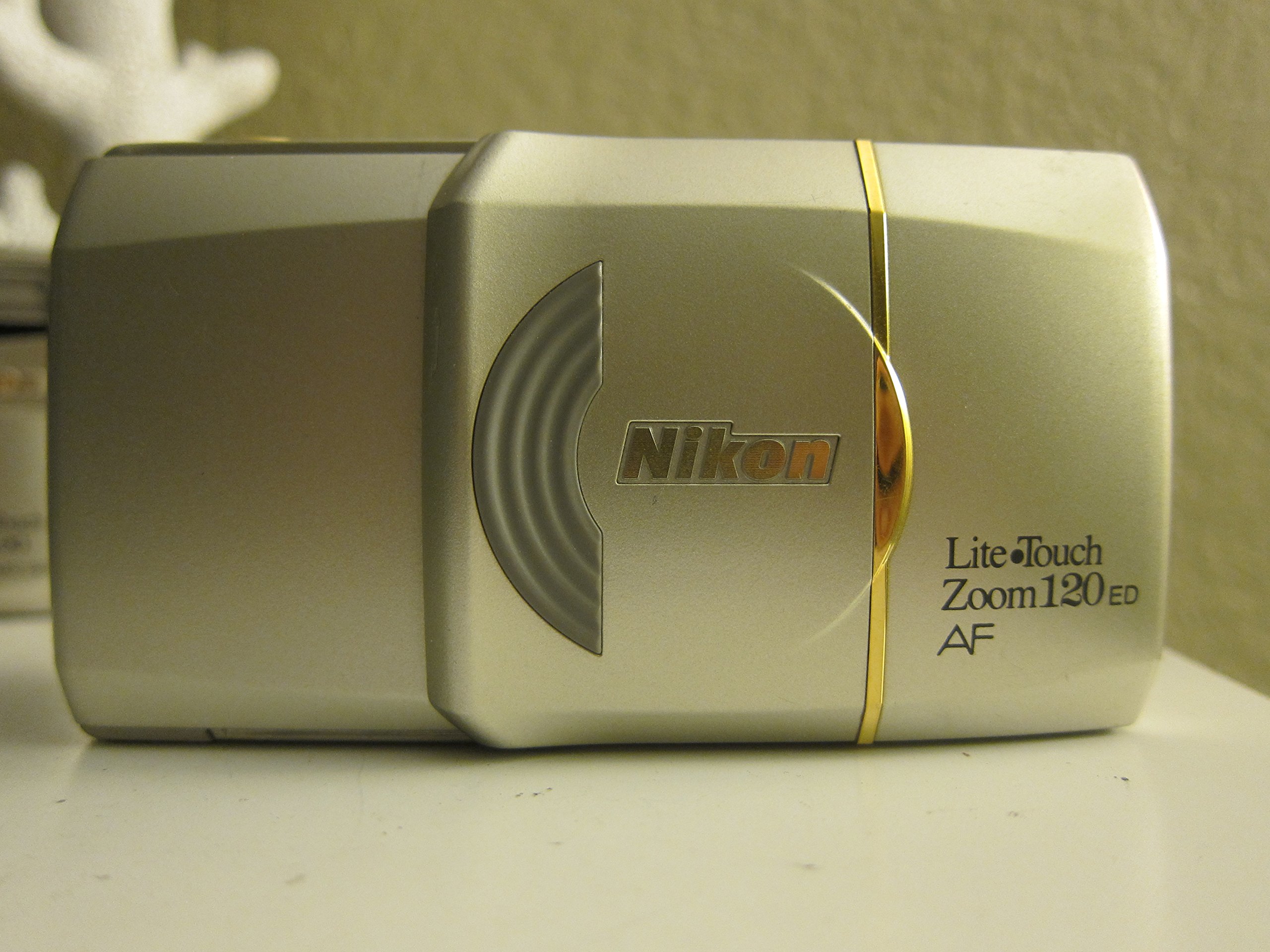 Amazon.com : Nikon Lite Touch 120 ED/QD Zoom Date 35mm Camera