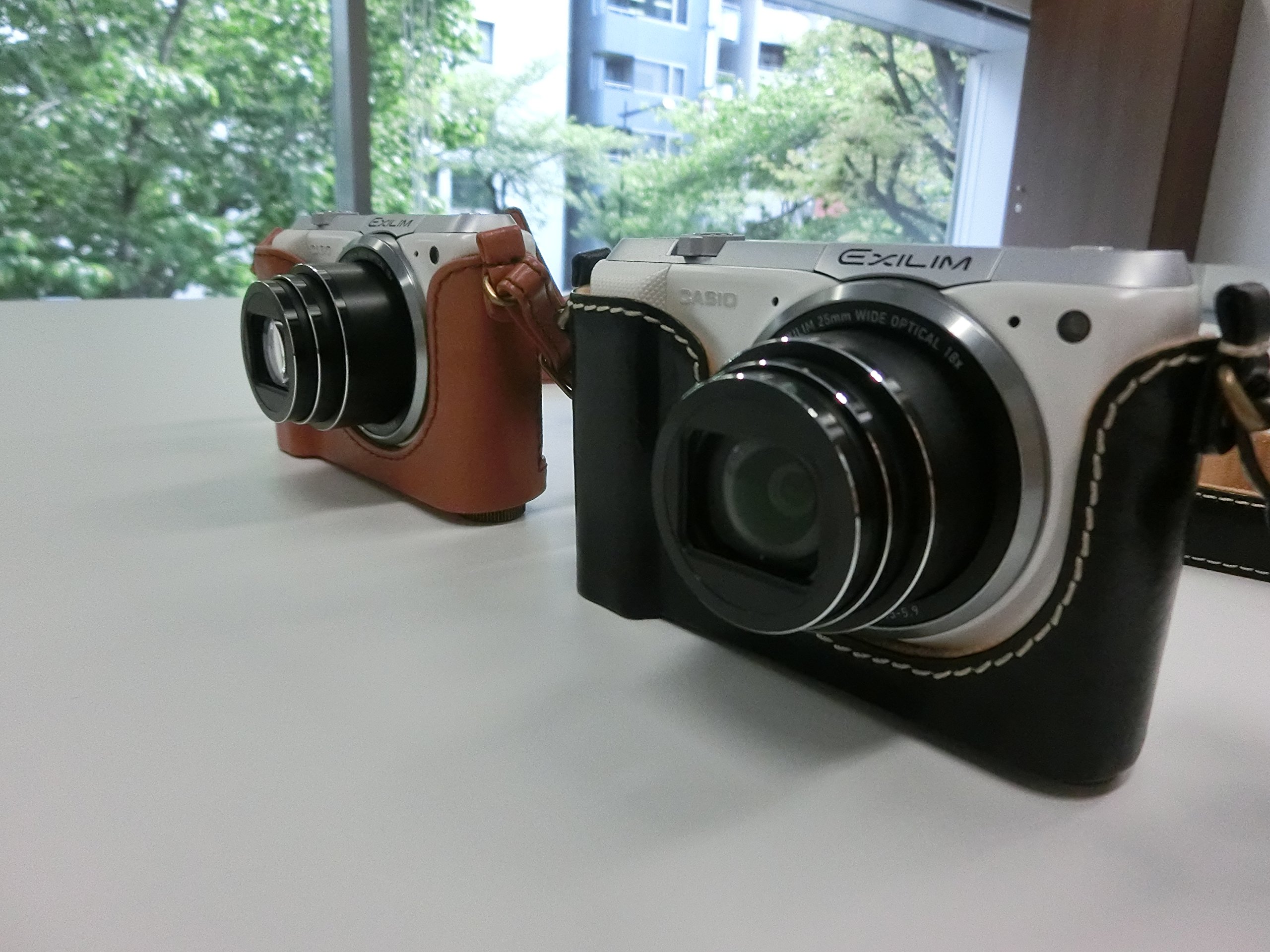 Amazon.co.jp: CASIO デジタルカメラ EXILIM EXZR850WE 1610万画素 Wi