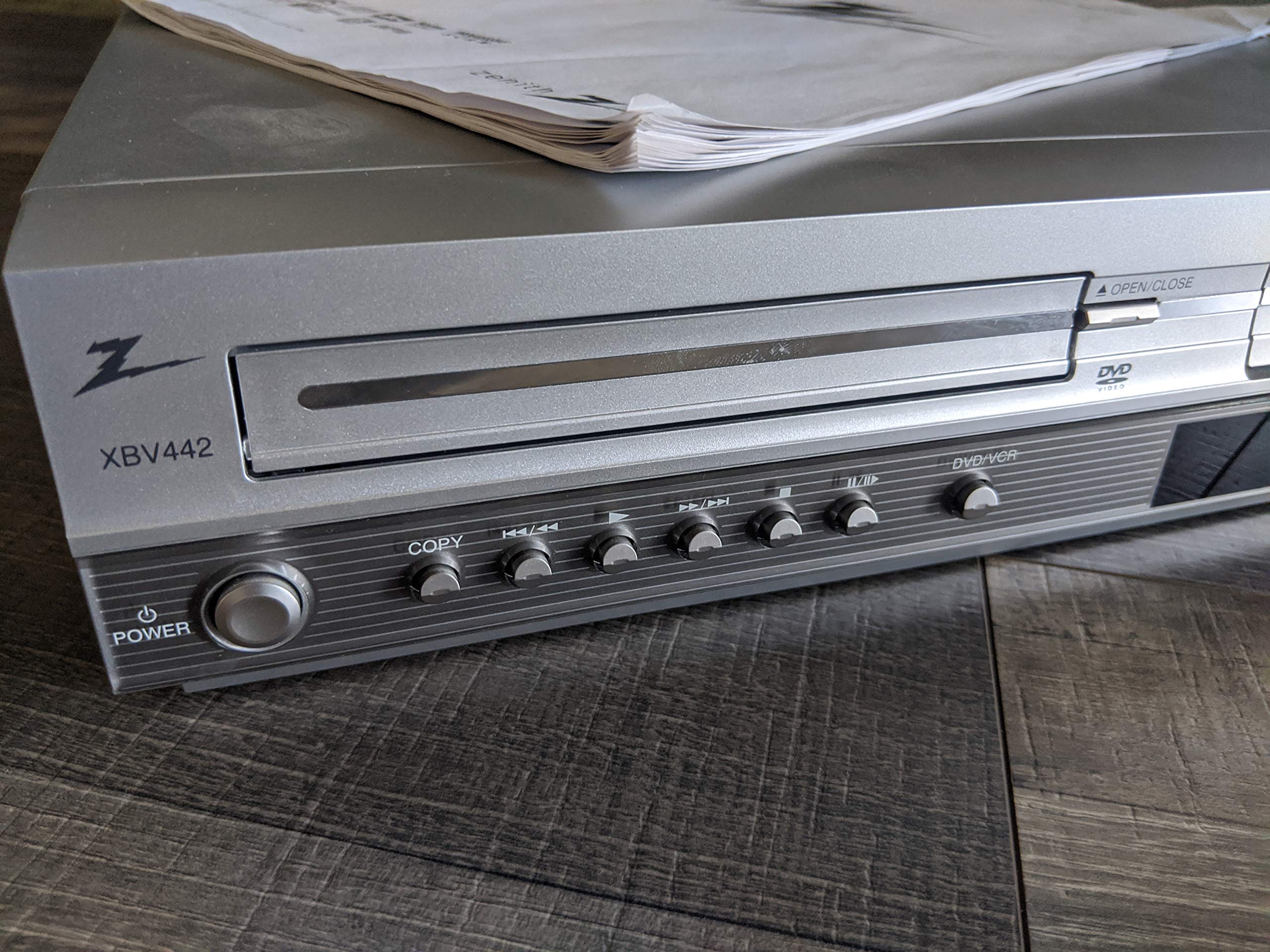 Amazon.com: Zenith XBV442 Progressive-Scan DVD/VCR Combo : Electronics