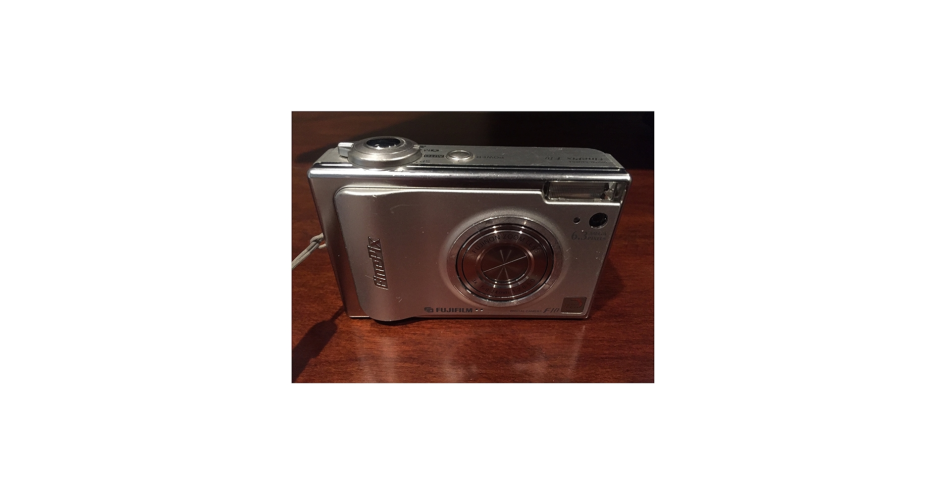 動作確認済】FUJIFILM FinePix F10 名機 希少CCDセンサー 動作確認済