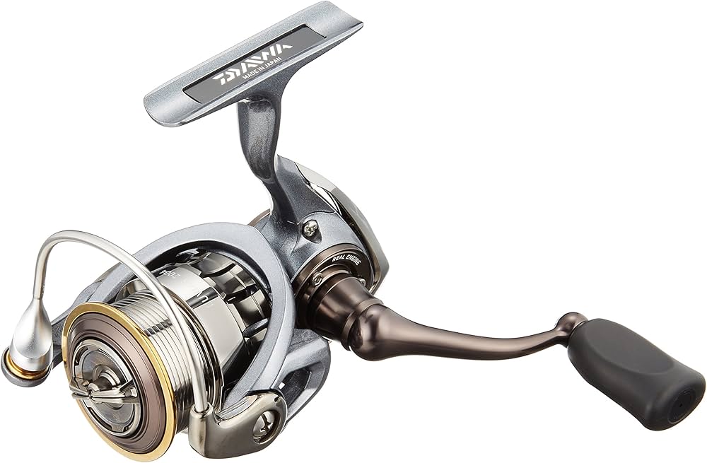 Amazon.co.jp: Daiwa Spining Reel 15 Luvias 2004 (2000 Size