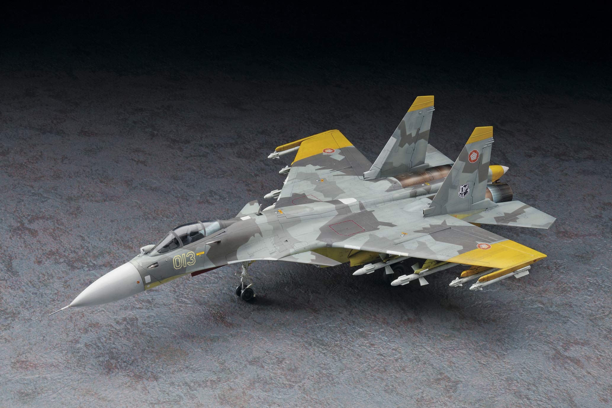 Amazon | ハセガワ 1/72 エースコンバットシリーズSu-33 フランカーD