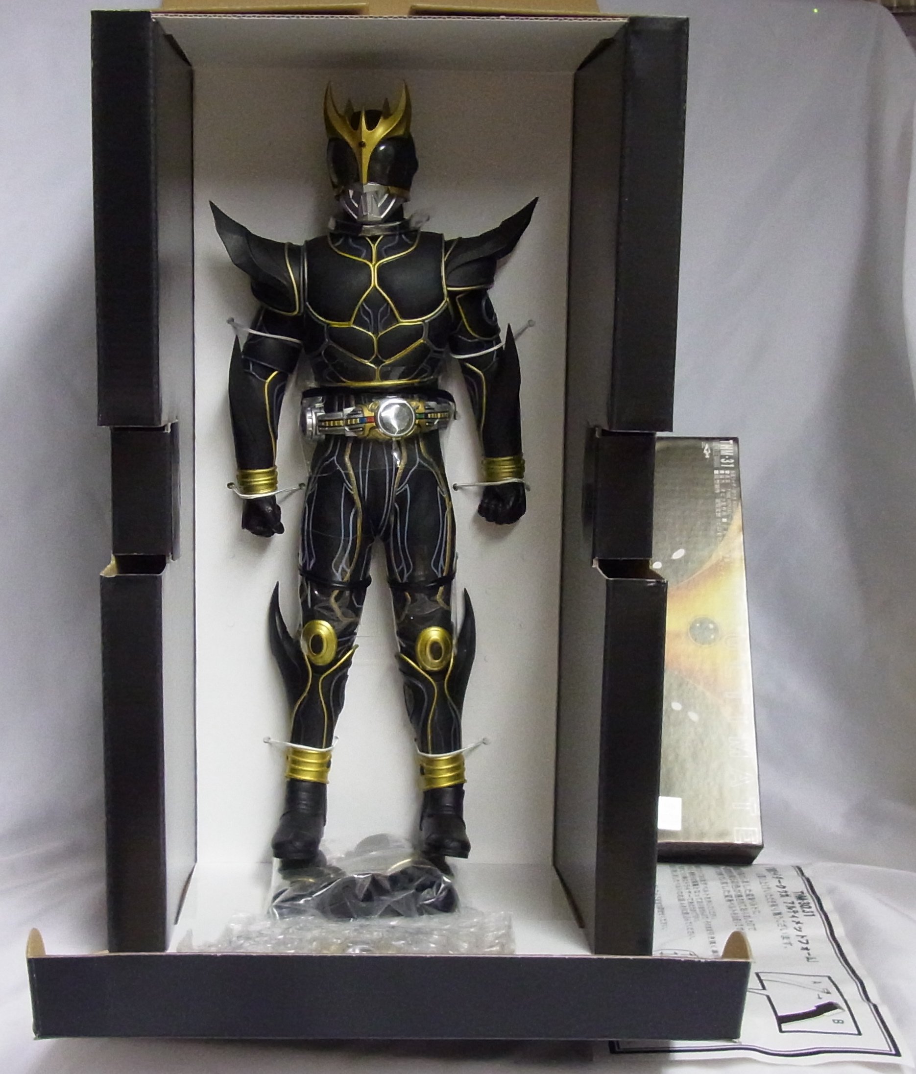 Amazon.co.jp: タイムハウス THM-31 仮面ライダークウガ