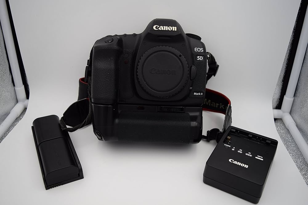 Amazon | Canon EOS 5D Mark II フルフレームデジタル一眼レフカメラ