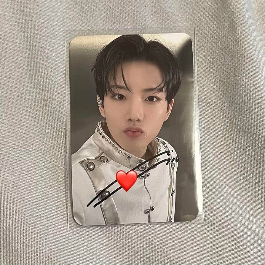 Amazon.co.jp: Treasure ジュンギュ トレカ サイン 直筆 REBOOT : おもちゃ