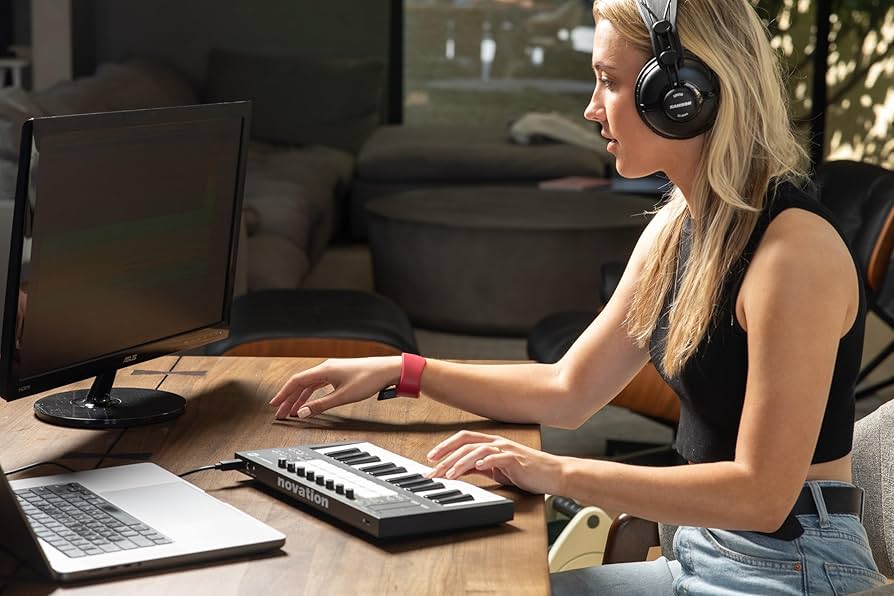 Amazon.co.jp: 手首に装着してタイピングできるAR/VR対応