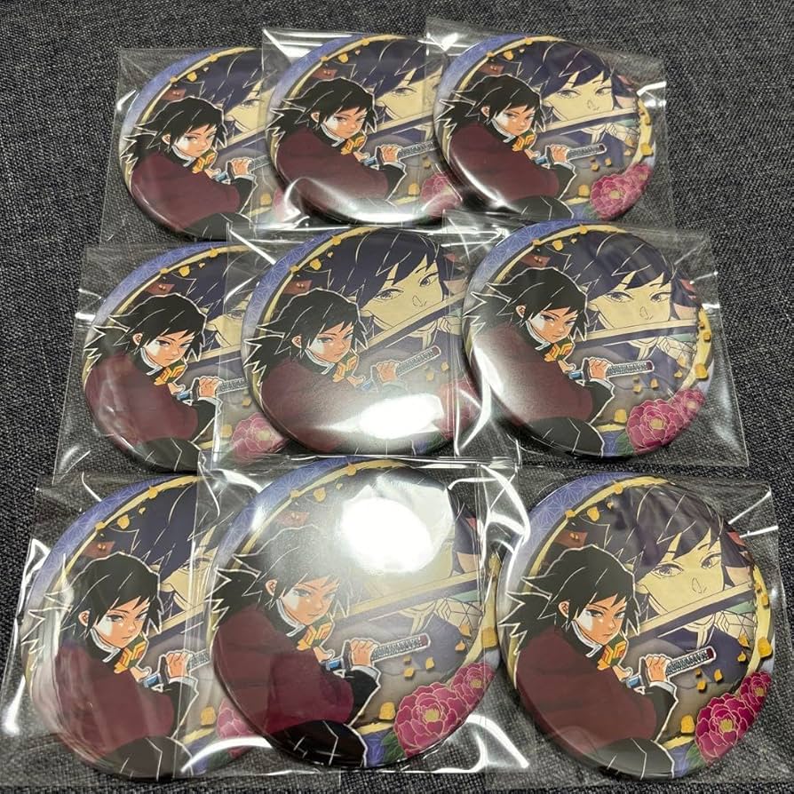 Amazon.co.jp: 鬼 滅 原画展 コレクション缶バッジ 冨岡義勇 : おもちゃ