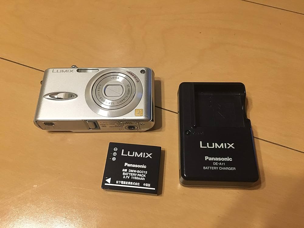 Amazon.co.jp: パナソニック DMC-FX8-S LUMIX シルキーシルバー