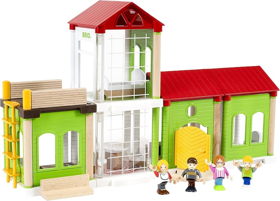 Amazon.com: BRIO World - 33941 Family House | 46 Piece Play House