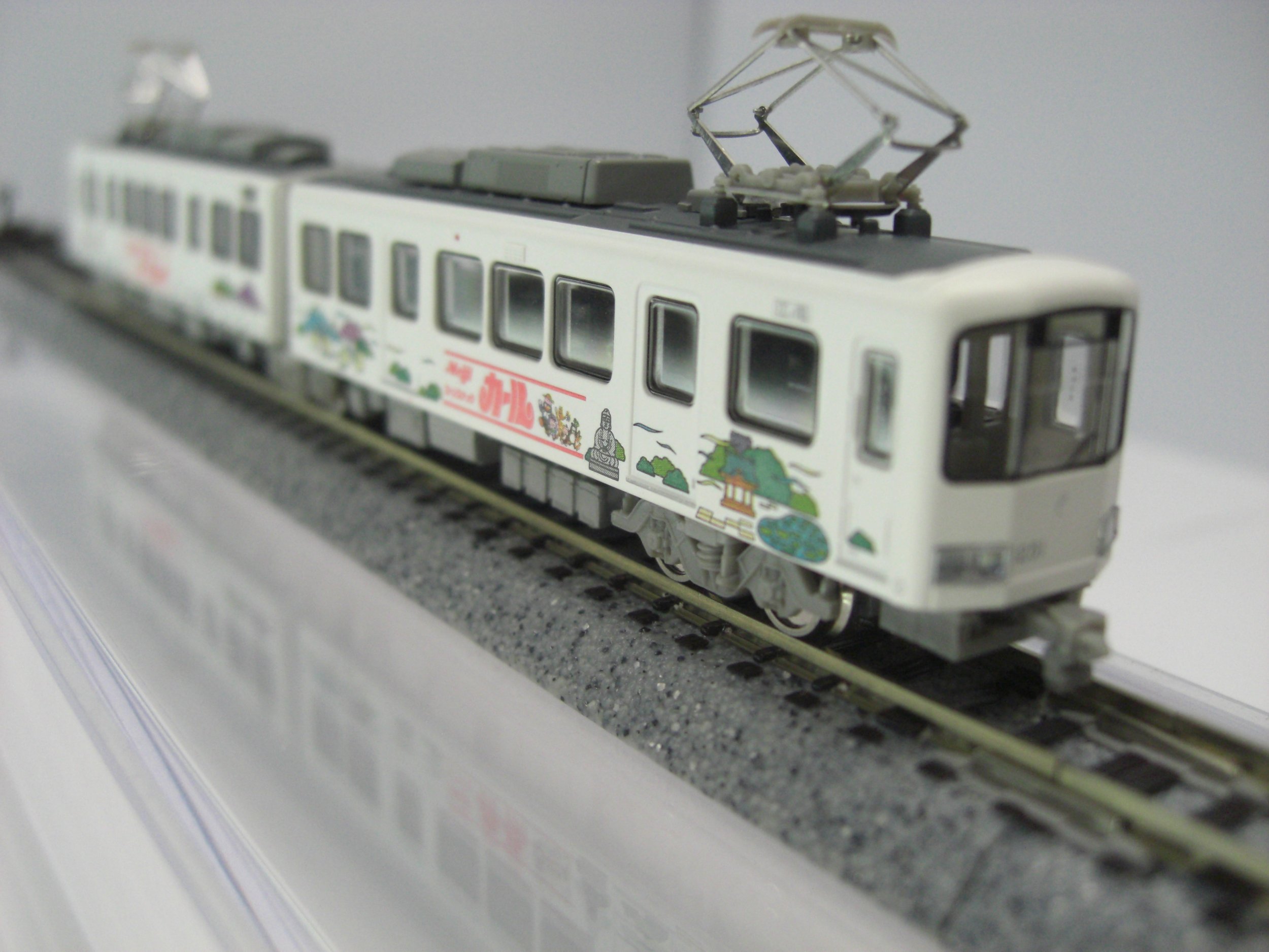 Amazon | Nゲージ NT26 江ノ島電鉄 1200形 明治製菓号 (M車) | 鉄道