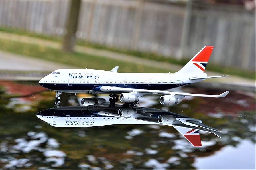 Amazon.co.jp: GeminiJets GJBAW1858 1:400 ブリティッシュ