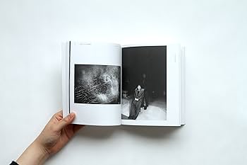 Amazon.co.jp: 螺旋海岸 notebook : 志賀理江子: 本