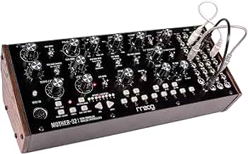 Amazon.co.jp: MOOG Mother-32 セミモジュラー・ユーロラック