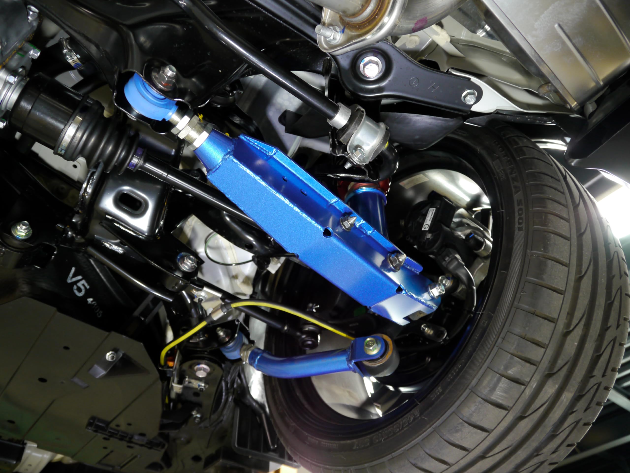 Amazon | クスコ (CUSCO) 【リヤラテラルリンク リヤ側】 トヨタ 86