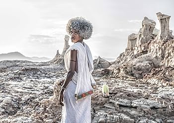 Amazon | HEROES ヨシダナギBEST作品集（売り切れのため HEROES