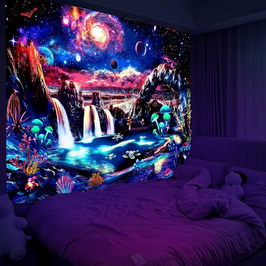 Amazon.co.jp: 寝室用ブラックライトタペストリー 美学 Trip-py