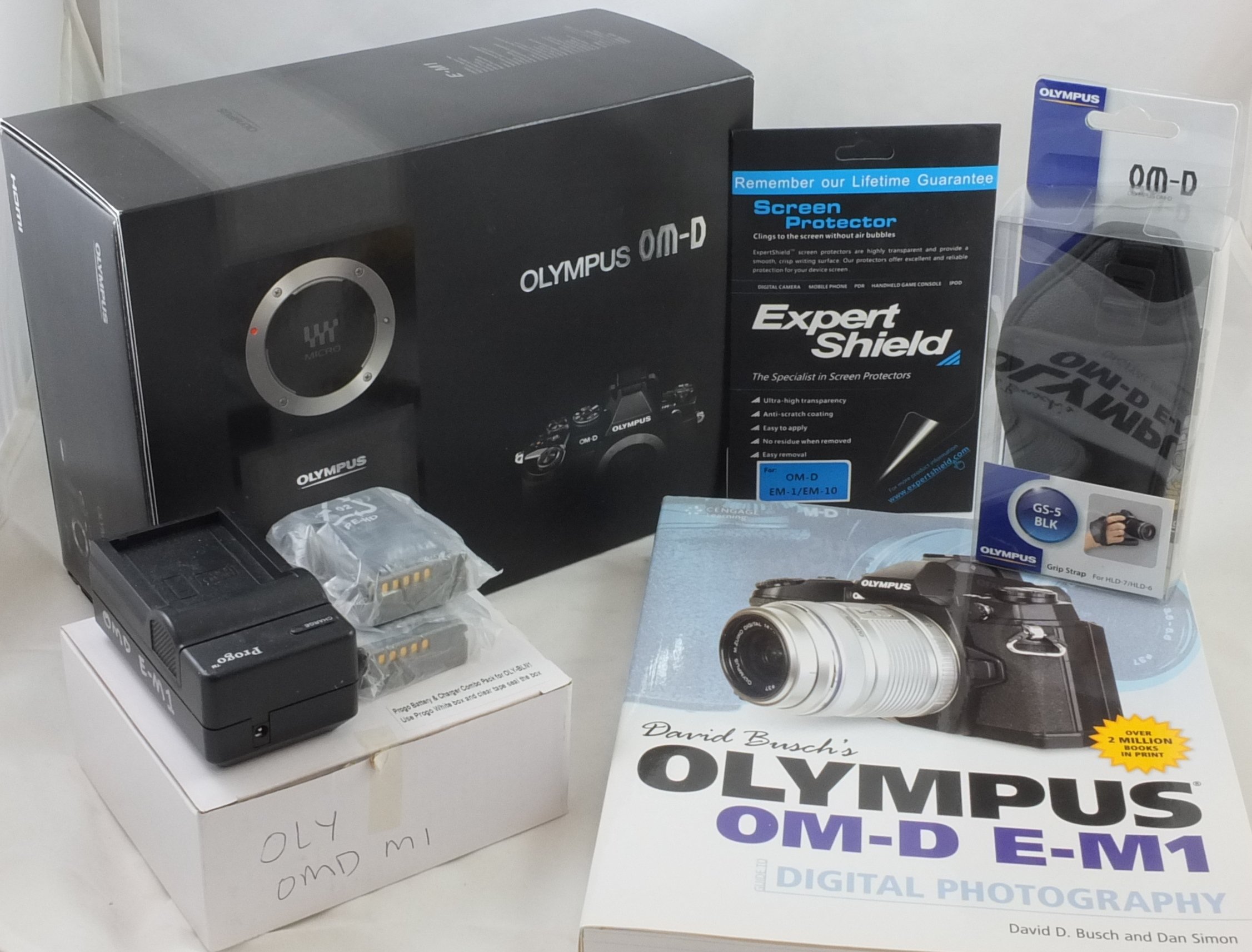 Amazon | Olympus OM-D E-M1 - Digital camera - High Definition