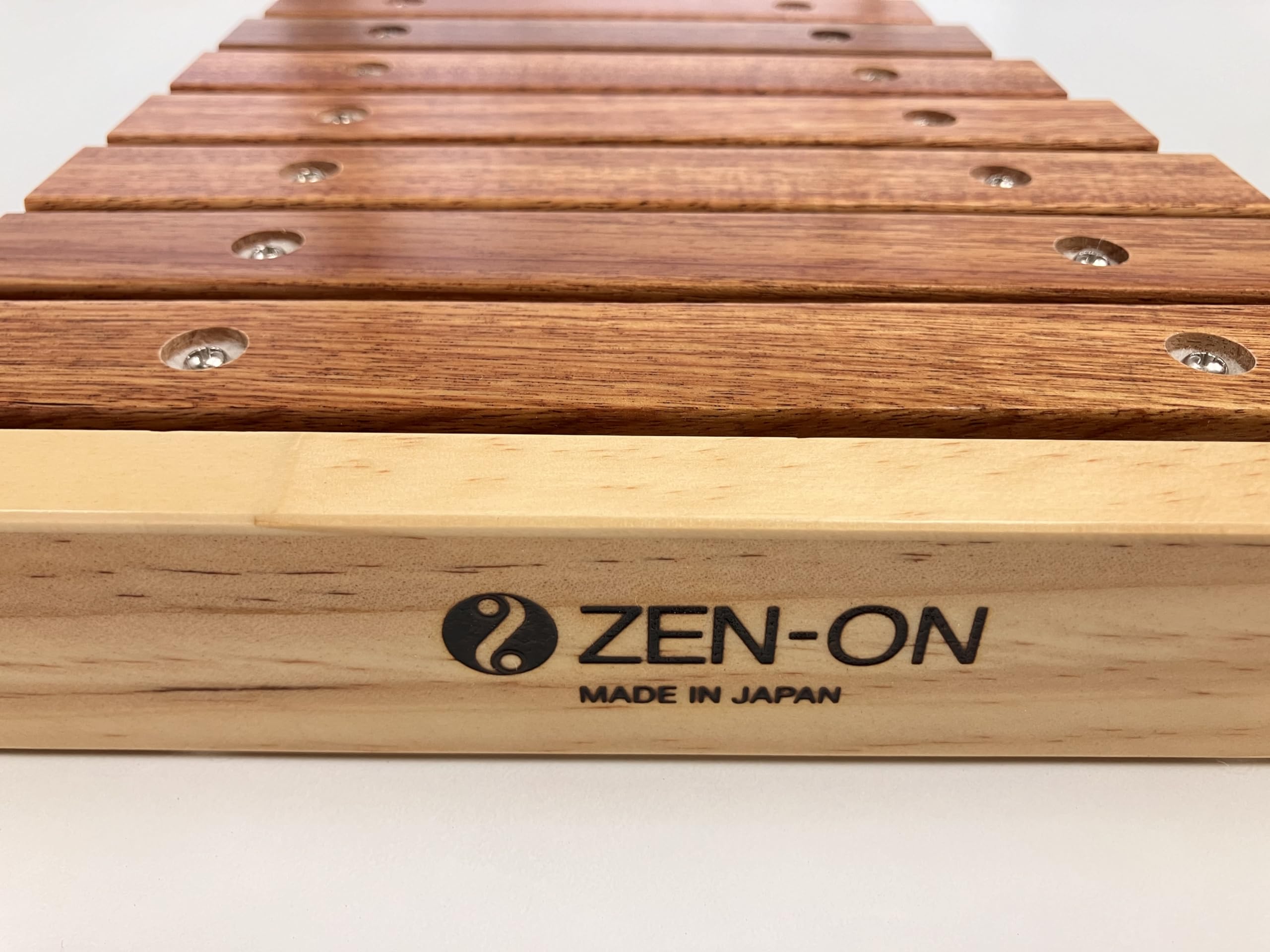 Amazon | ゼンオン 木琴 13音 ZX13K 日本製 バチ付き | 木琴 | 楽器