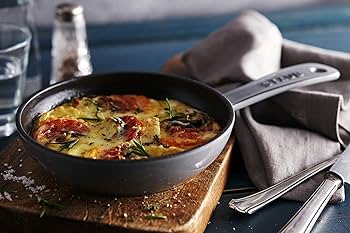Amazon｜staub ストウブ 「 スキレット グレー 16cm 」 フライパン