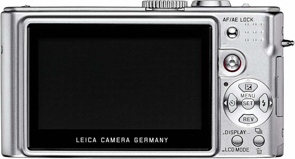 Amazon | Leica D-LUX 3 10MP Digital Camera with 4x Wide Angle