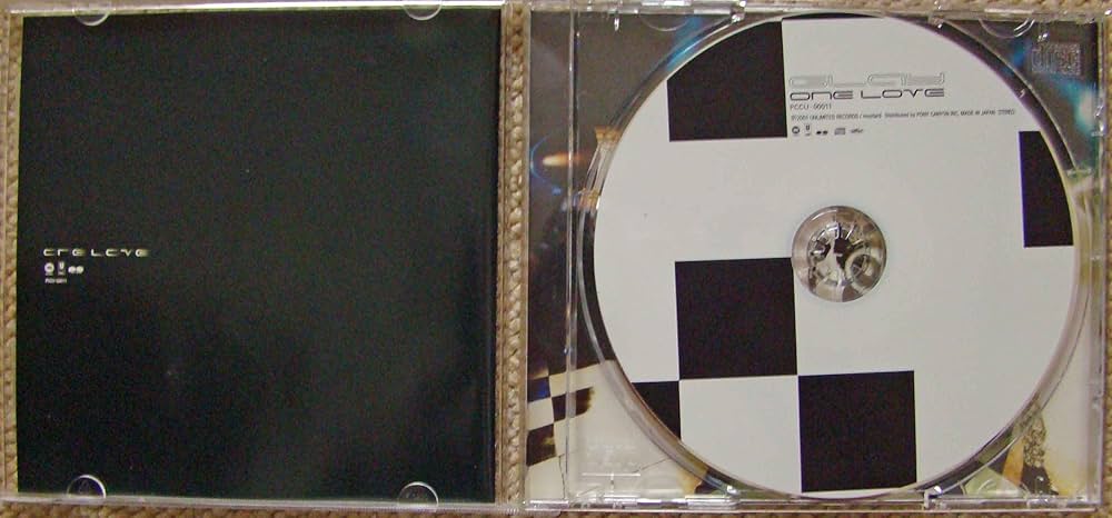 Amazon.co.jp: ONE LOVE - GLAY: ミュージック