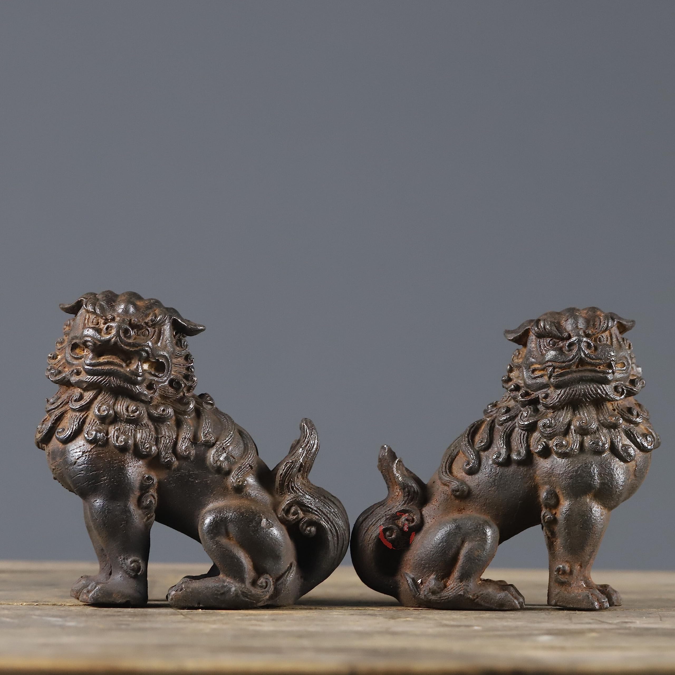 Amazon.co.jp: 狛犬・獅子 阿吽セット一対 風水開運置物 鋳鉄製