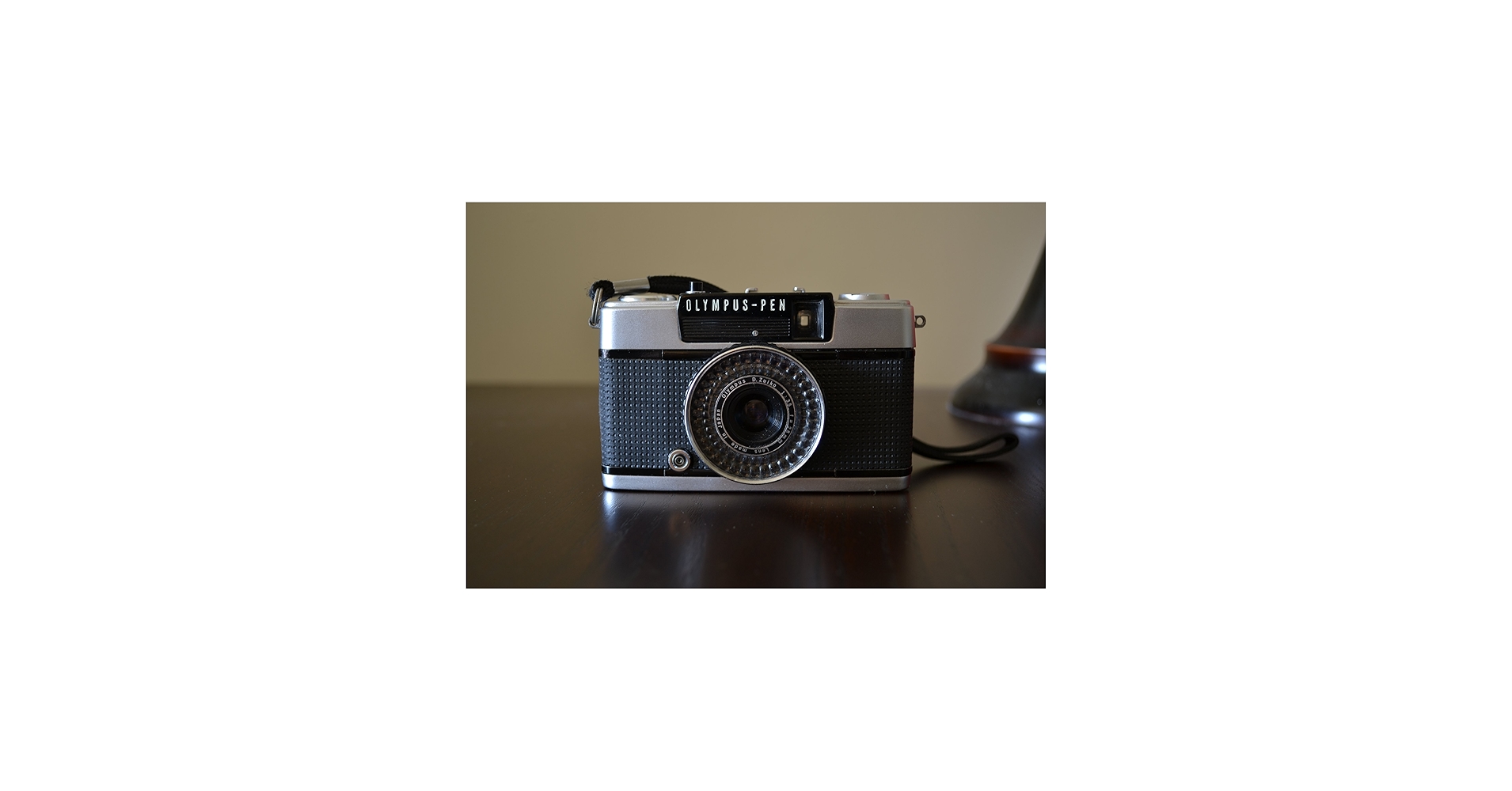 Amazon.com : Olympus Pen EE-3 Half Frame 35mm Camera With 28mm F