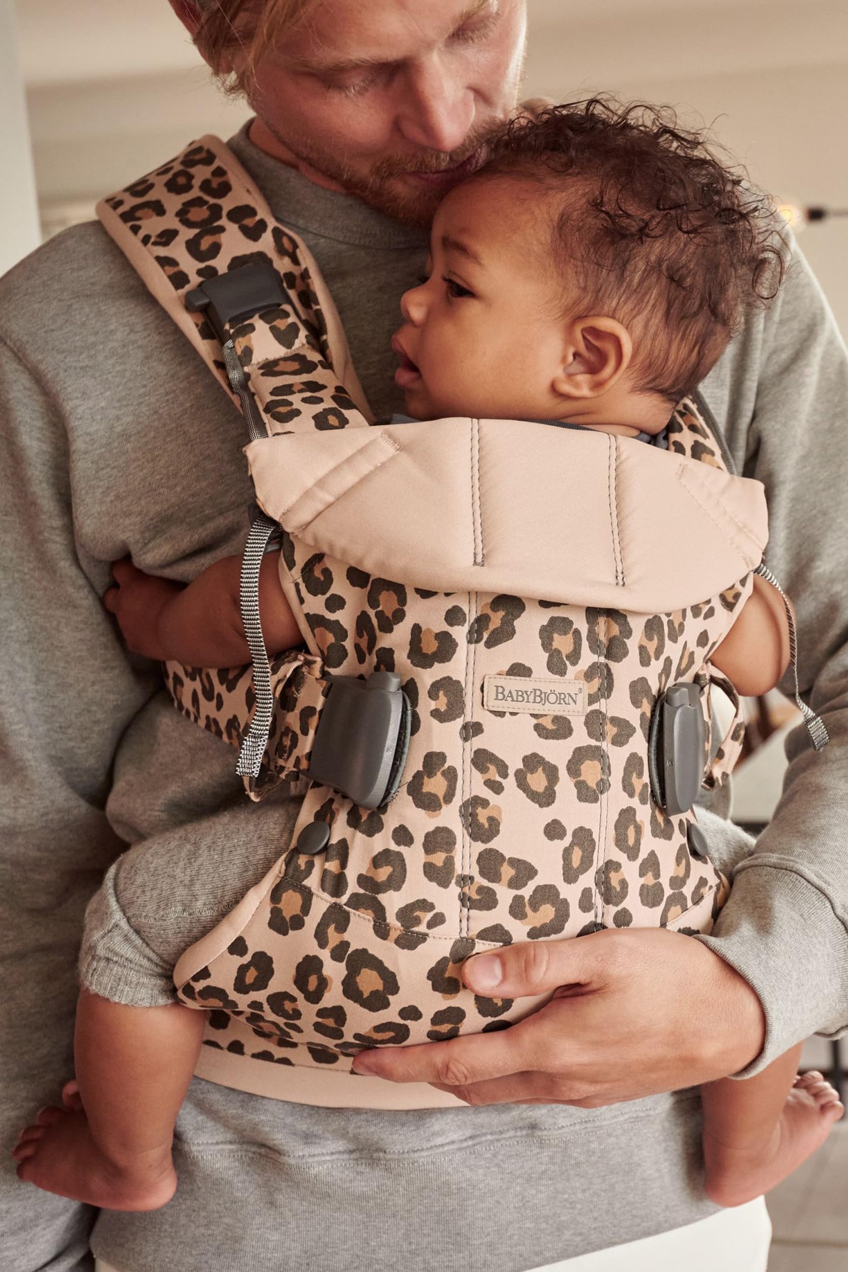 Amazon.com: BabyBjörn Baby Carrier One, Cotton, Beige/Leopard : Baby