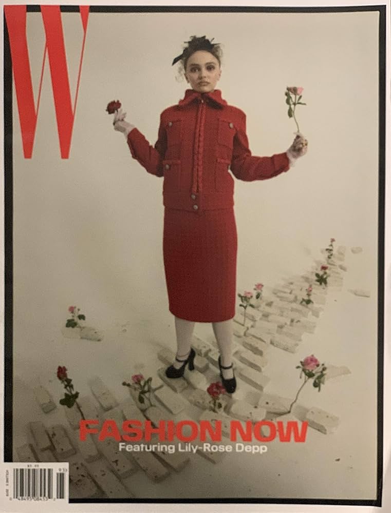 W MAGAZINE - VOL. 5 / FASHION NOW 2019 - LILY-ROSE DEPP: Amazon