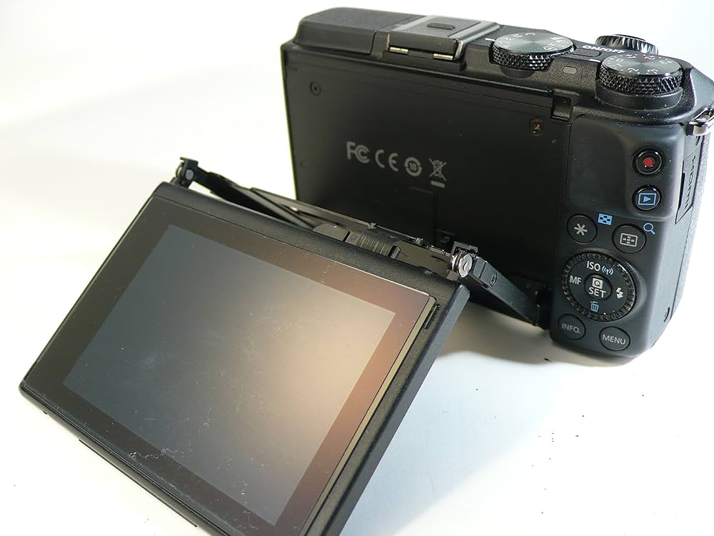 Amazon | Canon ミラーレス一眼カメラ EOS M3 ボディ(ブラック