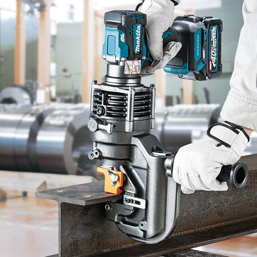 Amazon | マキタ 40Vmax 充電式パンチャ (携帯油圧式) 本体のみ