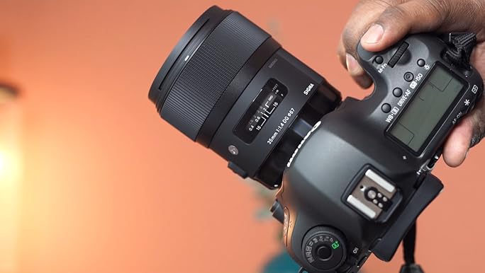 Amazon.com : Sigma 35mm F1.4 Art DG HSM Lens for Canon, Black, 3.7