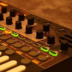 Amazon.com: Sonicware Liven XFM [FM Synthesizer Groove Box] 3 new