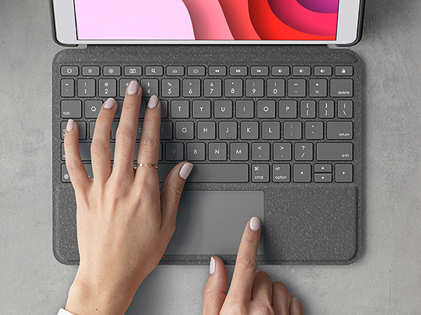 Amazon.com: Logitech Combo Touch Keyboard Case for iPad (7th gen