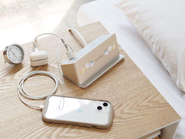 Amazon | ちいかわ humor AC&USB TAP COMPACT(頑張って)【卓上 充電