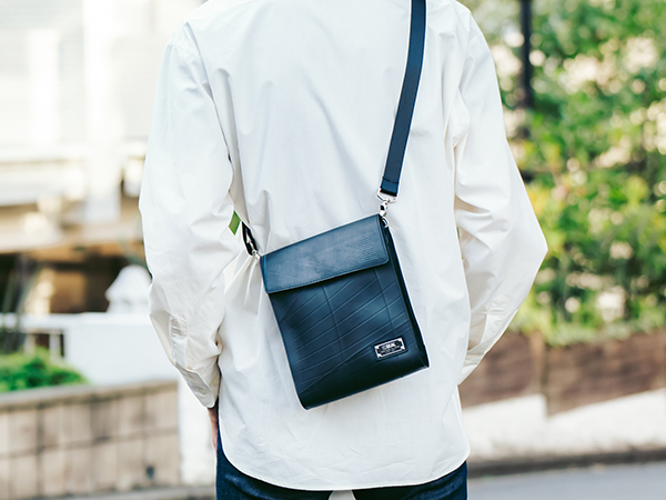 Amazon | [SEAL] キスロック スクエア ショルダーバッグ メンズ がま口