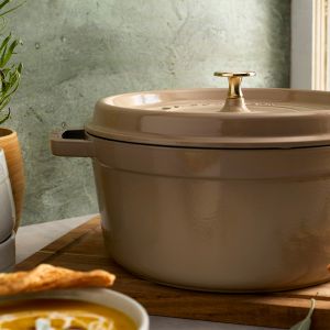 Amazon.co.jp: staub ストウブ 「 ピコ ココット ラウンド リネン 16cm