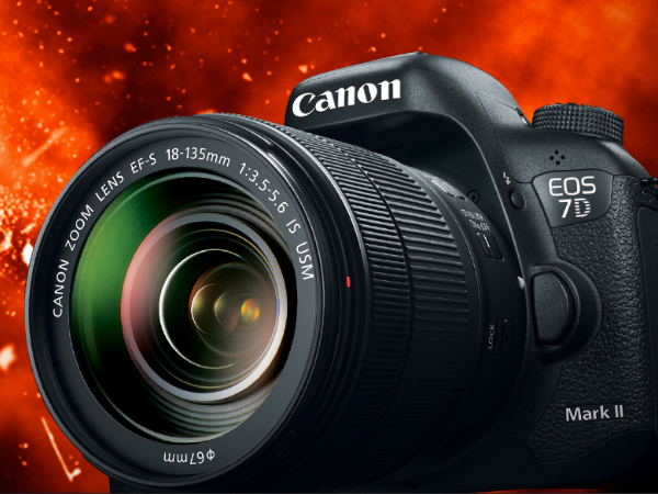 Amazon.com : Canon EOS 7D Mark II Digital SLR Camera with 18-135mm