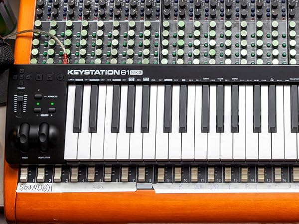 Amazon.com: M-AUDIO Keystation 61 MK3 - Synth Action 61 Key USB