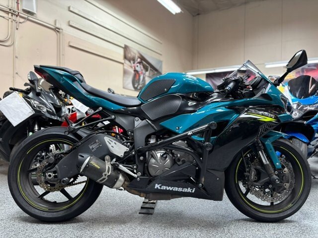 2021-Kawasaki-Ninja_ZX_6R-