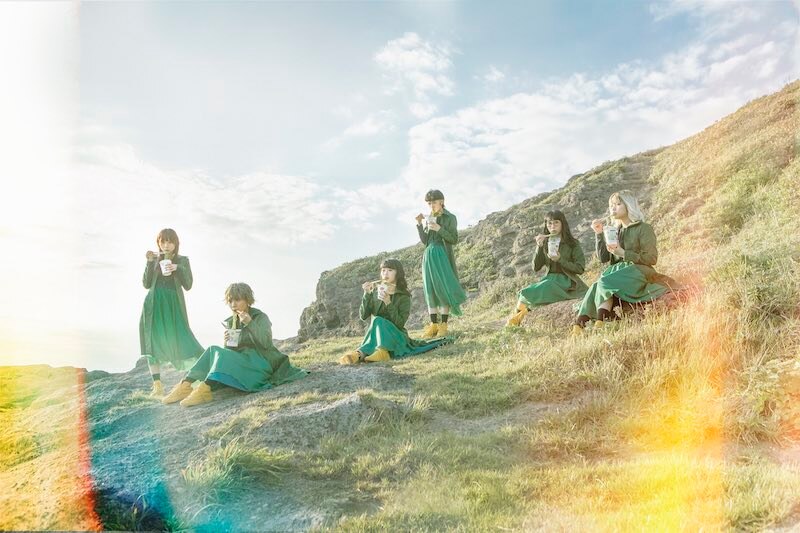 NEWヴィジュアル・アートワーク公開‼︎11/6発売「KiND PEOPLE / リズム