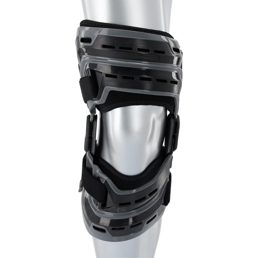 Shop McDavid Elite Bio-Logix™ Knee Support Brace [4200] | McDavid EU