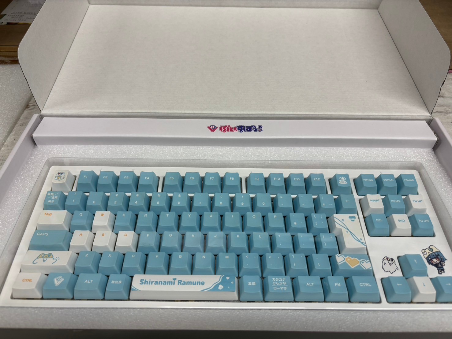 アイドル】ぶいすぽっ！ゲーミングキーボード 白波らむね 入荷です