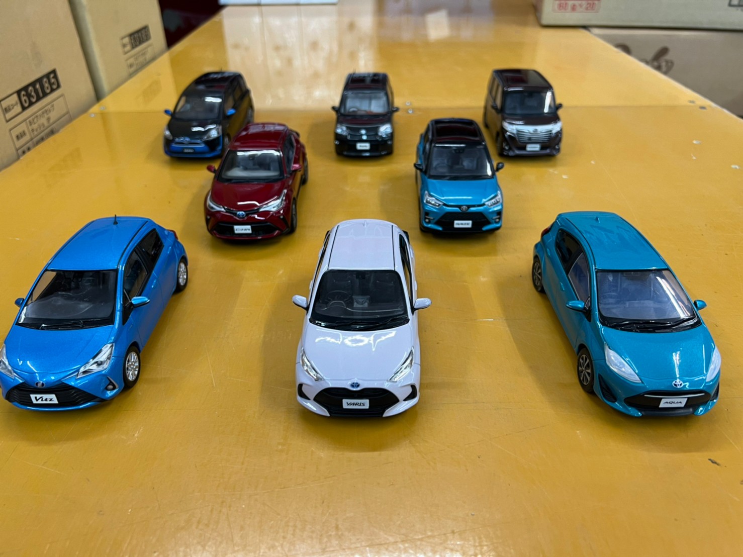 □おもちゃコーナーにて【トヨタ カラーサンプルミニカー】40台以上