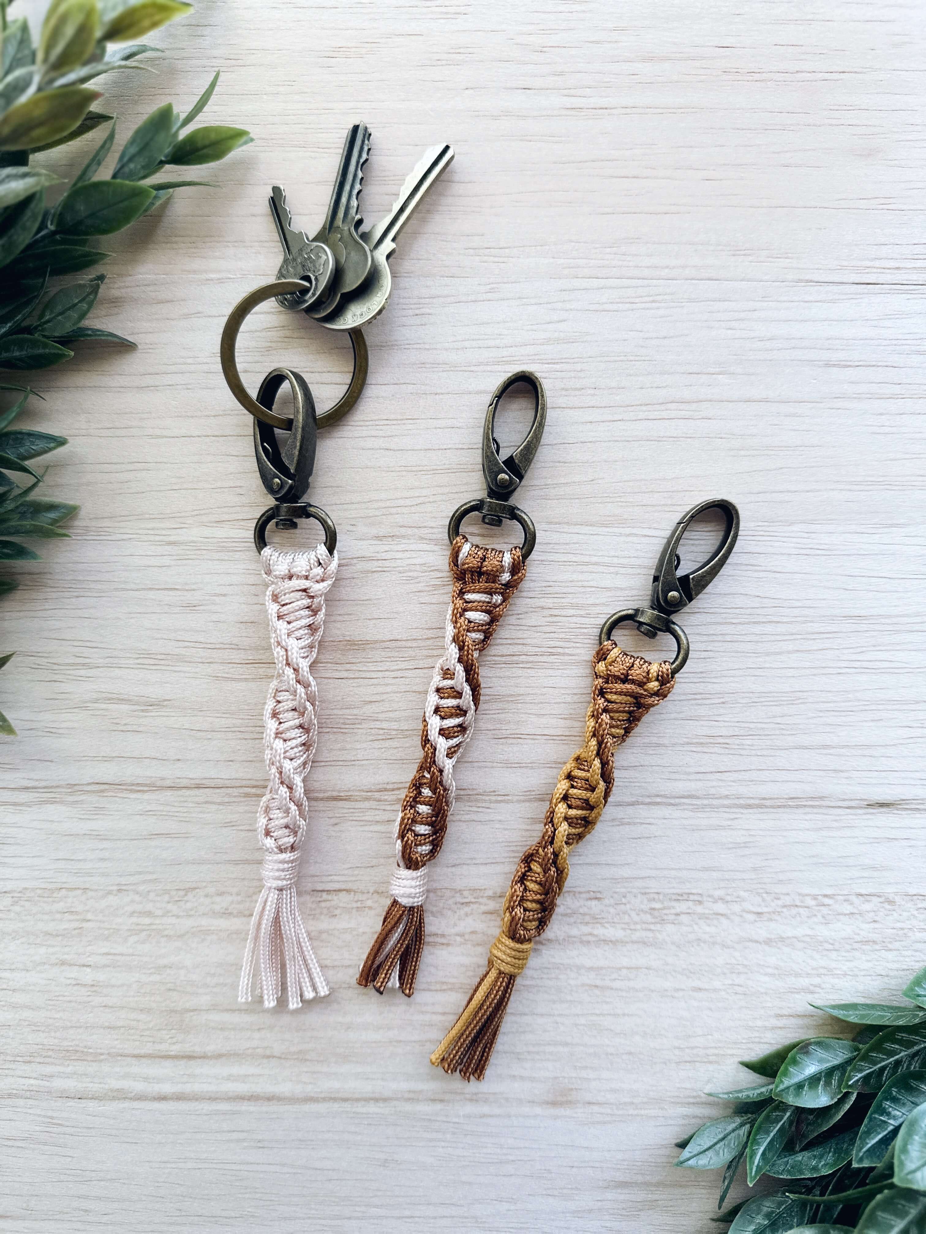 Paracord Macrame Keychain Pattern | Beginner | Knox – Manifold Witness